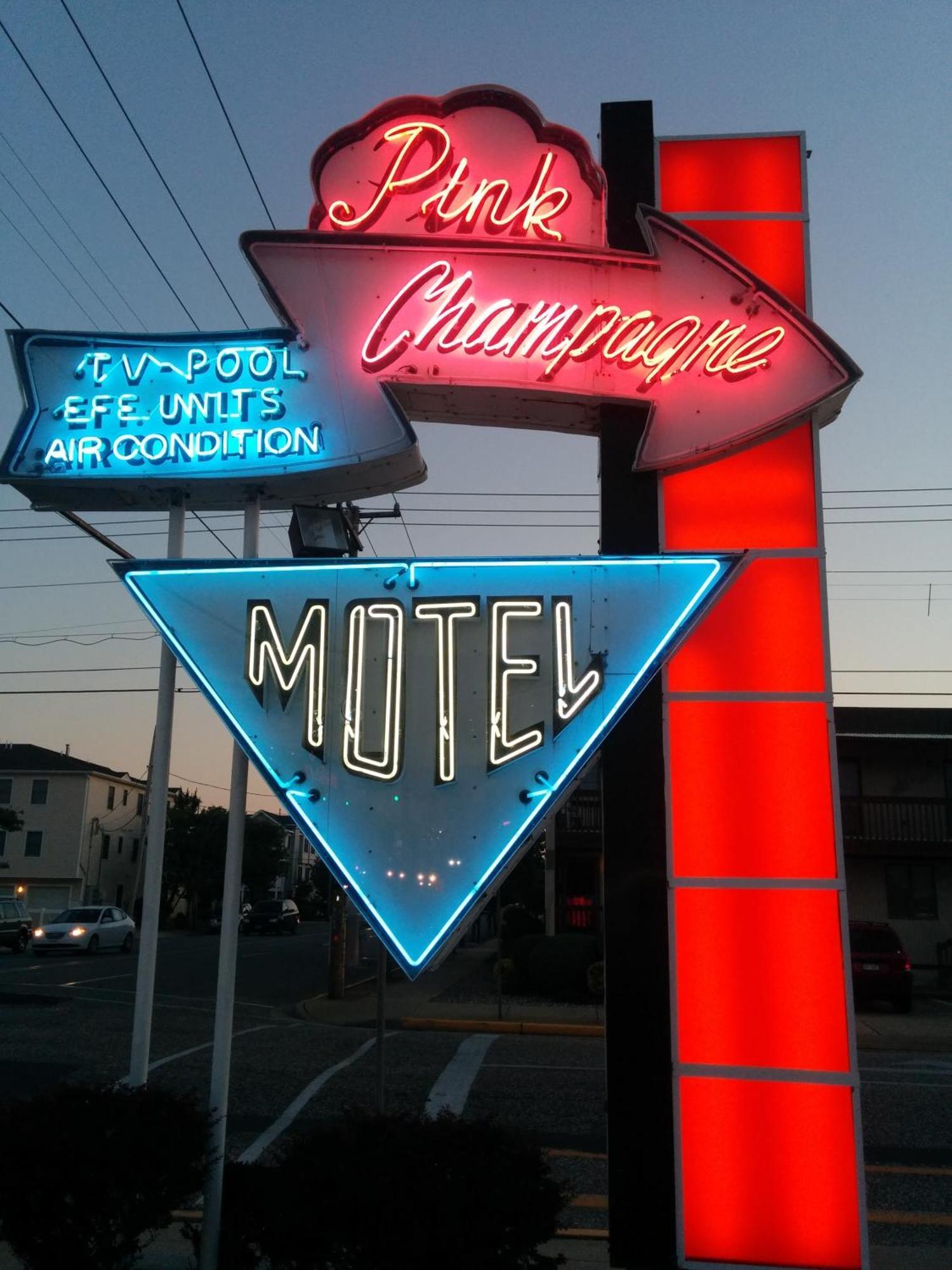 Pink Champagne Motel Wildwood Exterior photo